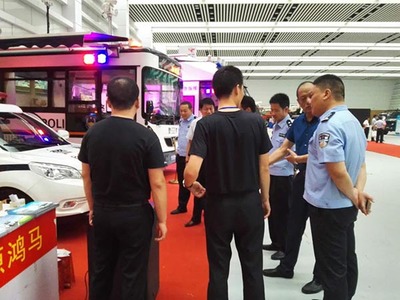 流動(dòng)警務(wù)室|移動(dòng)警務(wù)室|通信指揮車|特種改裝警車|緝查布控車|防爆車|流動(dòng)警務(wù)車|流動(dòng)警務(wù)站|移動(dòng)警務(wù)車|電動(dòng)巡邏車|電動(dòng)觀光車|電動(dòng)警車|電動(dòng)消防車